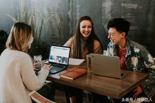word各栏名称 word怎么分成两栏