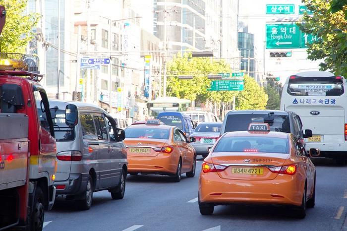 韩国UNIST合作研发AI系统 预测未来5至15分钟交通状况
