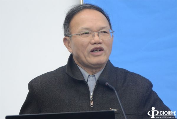 赖茂生为“第六届中国云计算应用论坛”致辞