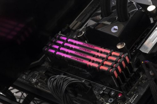 稀缺灯条——HyperX Predator掠食者RGB DDR4内存
