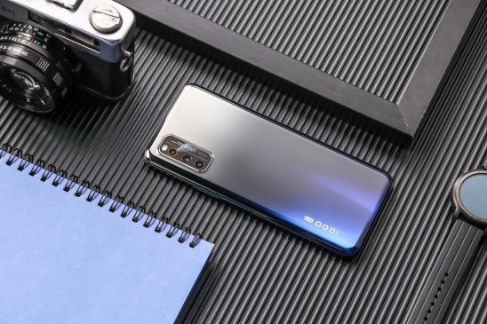 毫无短板的性能机皇,iQOO Neo3实力诠释低价高配