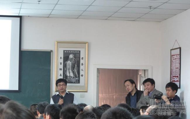 20110312-51CTO技术沙龙"站在业务扩展的角度看Linux运维技术"