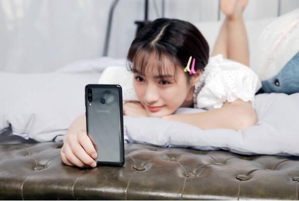 三星Galaxy A40s电量治愈系手机 告别低电量恐惧症