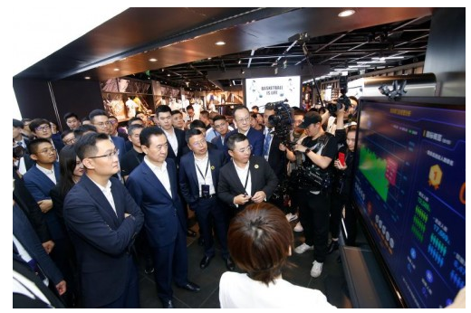 小马哥、王健林打卡的安踏智慧门店有什么特别?