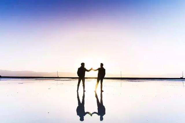 有一个软件 社区 圈子 瀑布圈子是什么软件