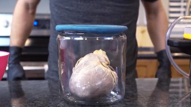 word07版怎样把文字放入圆形里面 word圆形文字环绕